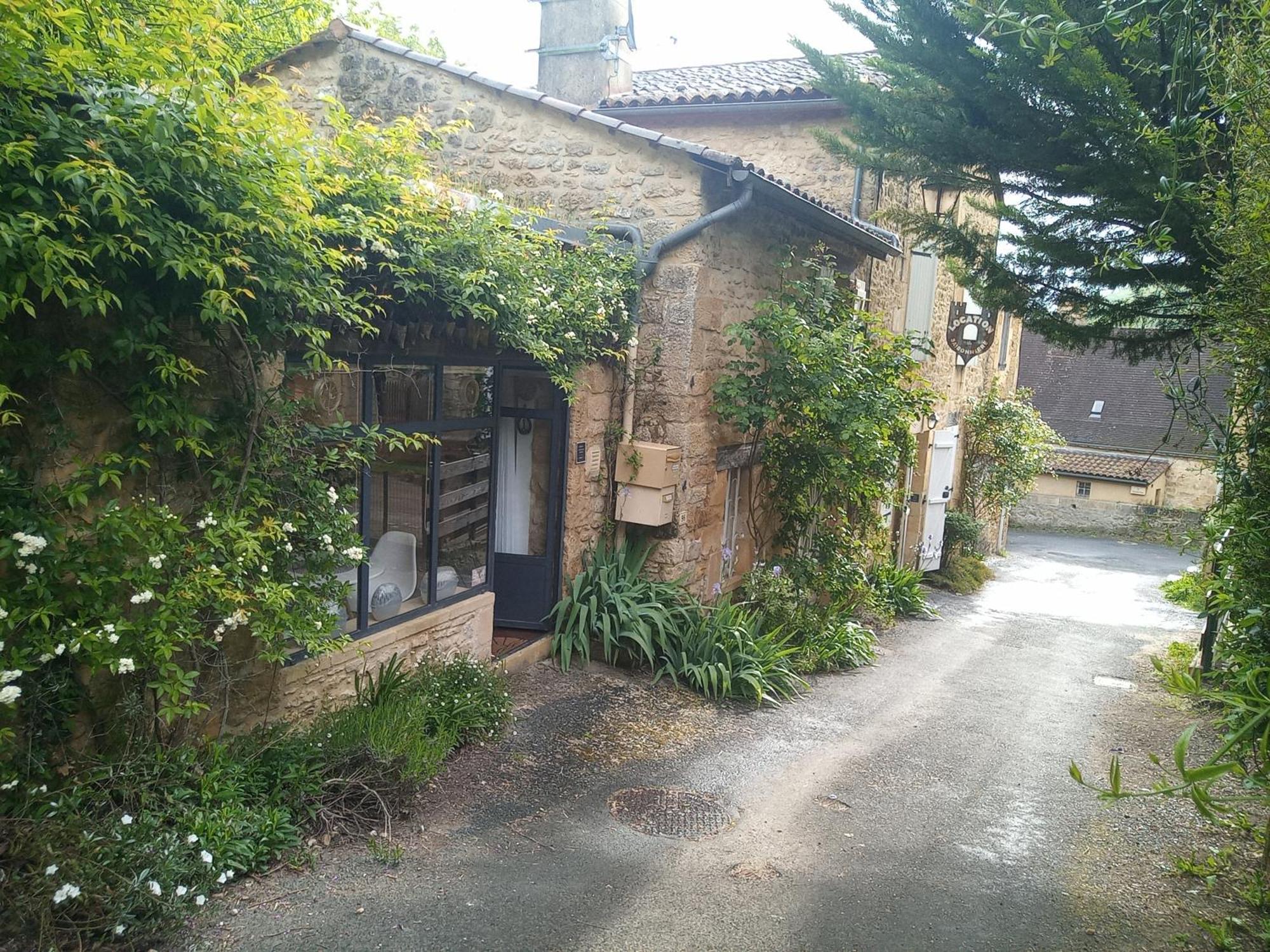 Chambre Du Sabotier - Studio Troglodytique - A 100 M Baignade En Riviere - Location De Canoe - Circuits Cyclo - Aire De Pique-Nique - 3 Restaurants カステルノー・ラ・シャペル エクステリア 写真