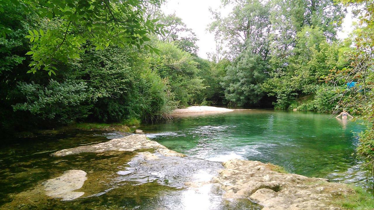 Chambre Du Sabotier - Studio Troglodytique - A 100 M Baignade En Riviere - Location De Canoe - Circuits Cyclo - Aire De Pique-Nique - 3 Restaurants カステルノー・ラ・シャペル エクステリア 写真